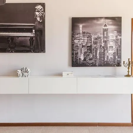 “casa Moderna Con Parcheggio Privato” Appartement Imola