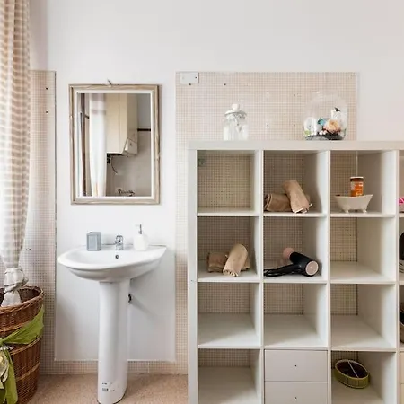 “casa Moderna Con Parcheggio Privato” Appartamento *