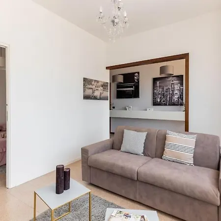 “casa Moderna Con Parcheggio Privato” Lägenhet *