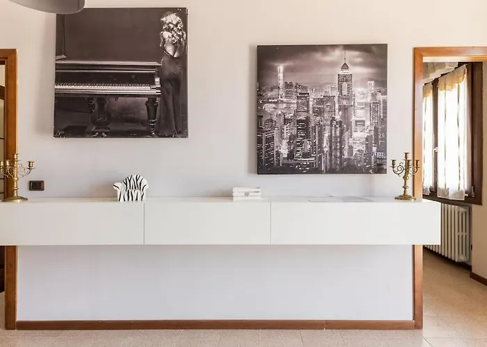 “casa Moderna Con Parcheggio Privato” Apartman Imola