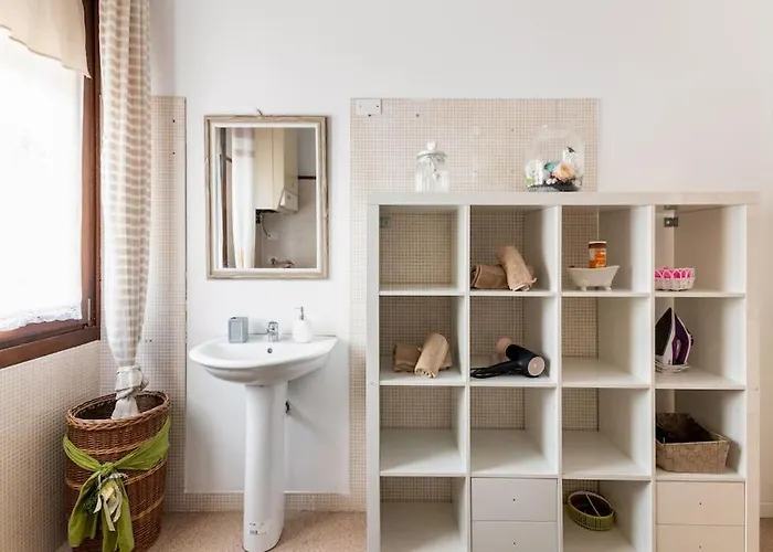 “casa Moderna Con Parcheggio Privato” 公寓 *