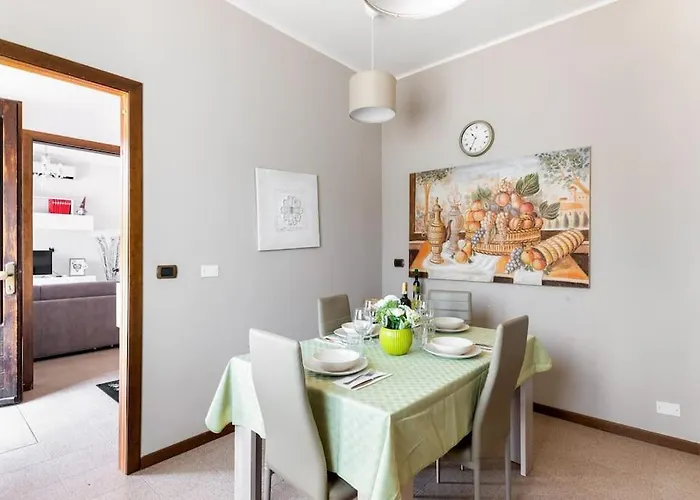 “casa Moderna Con Parcheggio Privato” * 伊莫拉