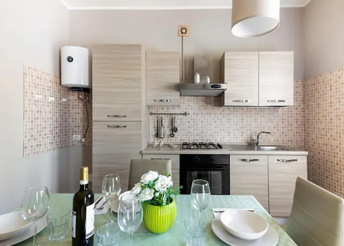 “casa Moderna Con Parcheggio Privato” Apartman