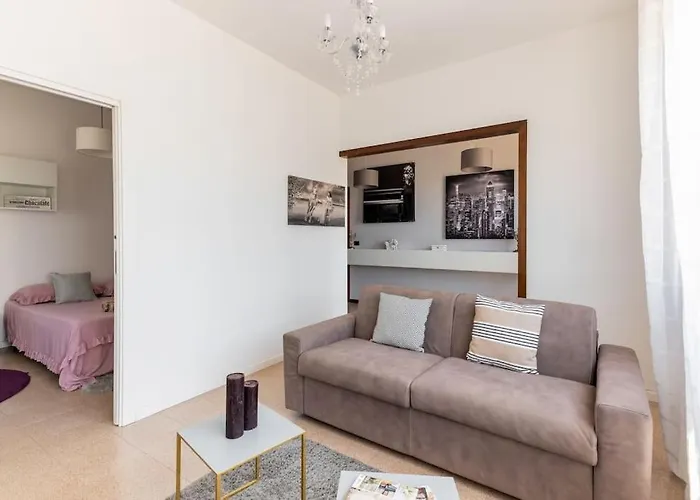 “casa Moderna Con Parcheggio Privato” Apartman *